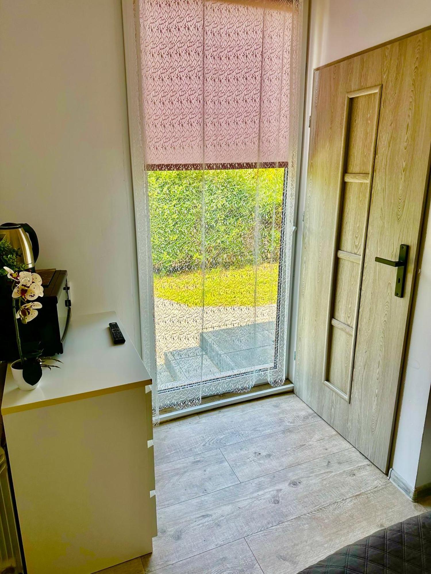 Apartament Nr 5 Lub 6 Przy Sali Kominkowej Przeczyce Buitenkant foto
